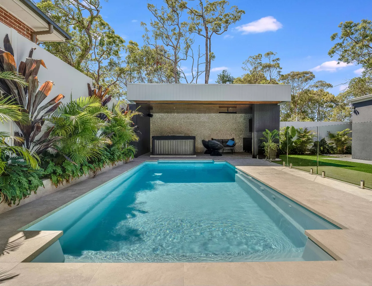 Classic 9.5m fibreglass pool by Aquatime Pools